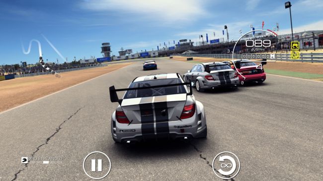 Игры на iPad - Grid Autosport