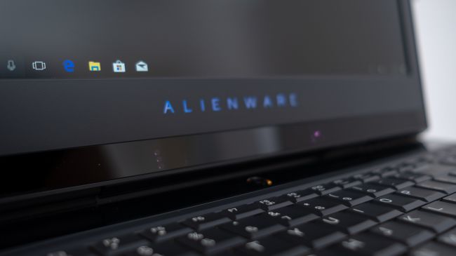 Ноутбук Alienware 17 R5