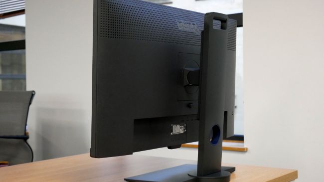 Монитор BenQ PD2700U