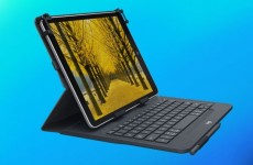 Чехол с клавиатурой Logitech Universal Folio