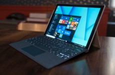Планшет Microsoft Surface Pro (2017)