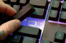 Как почистить клавиатуру в домашних условиях