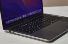 Порты Thunderbolt MacBook Pro 13 M2 (2022)