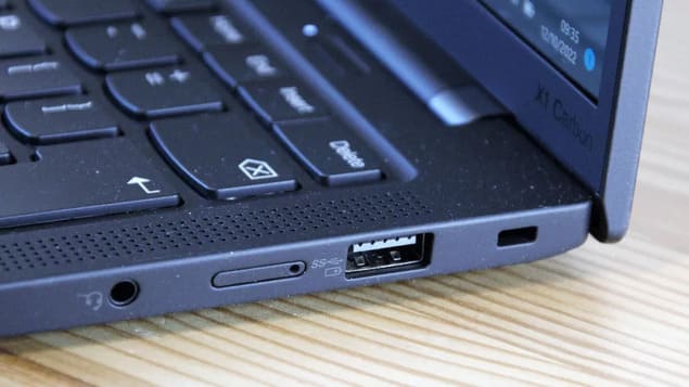 Порты Lenovo ThinkPad X1 Carbon (Gen 10)