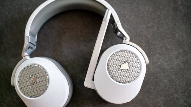 Игровая беспроводная гарнитура Corsair HS65 Wireless