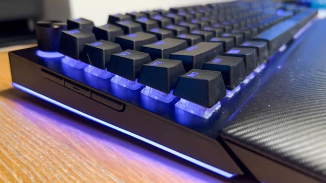 Игровая клавиатура Razer BlackWidow V4 Pro
