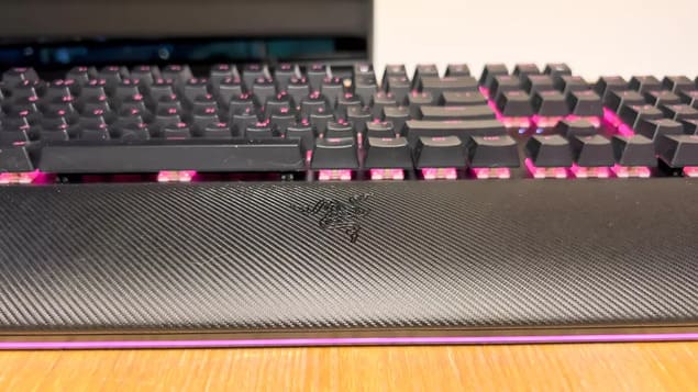 Подставка для запястий Razer BlackWidow V4 Pro