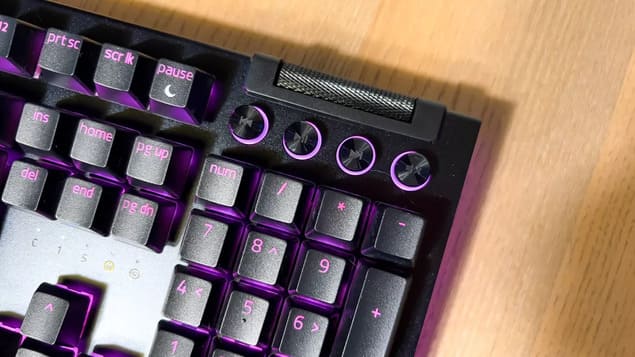 Управление мультимедиа Razer BlackWidow V4 Pro