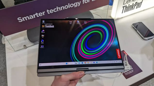 Lenovo ThinkBook Plus Twist в режиме планшета