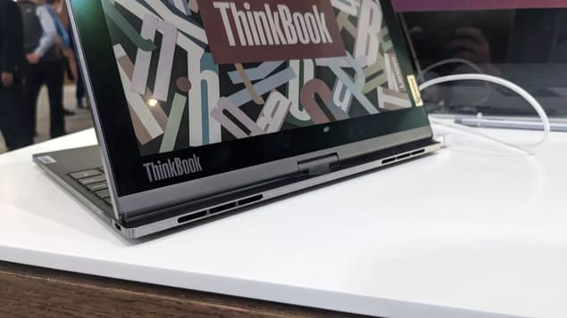 Развернутый OLED на Lenovo ThinkBook Plus Twist