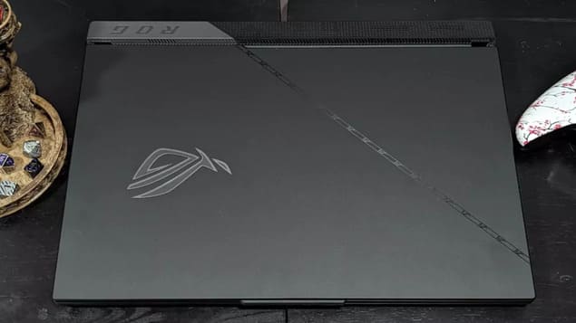 Дизайн Asus ROG Strix Scar 17