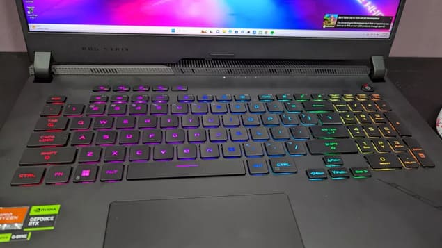 Клавиатура Asus ROG Strix Scar 17 (2023)