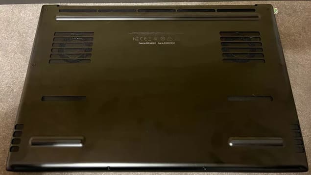 Нижняя панель Razer Blade 16 (2023)