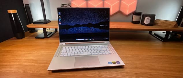 Обзор Gigabyte Aero 16 (2023)