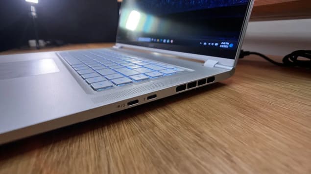 Порты правой панели Gigabyte Aero 16 (2023)