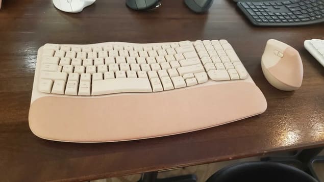 Эргономичная клавиатура Logitech Wave Keys