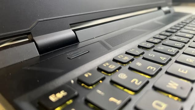 Кнопка Turbo Acer Predator Helios 300 SpatialLabs Edition