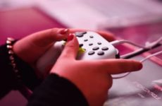 Контроллер Google Stadia