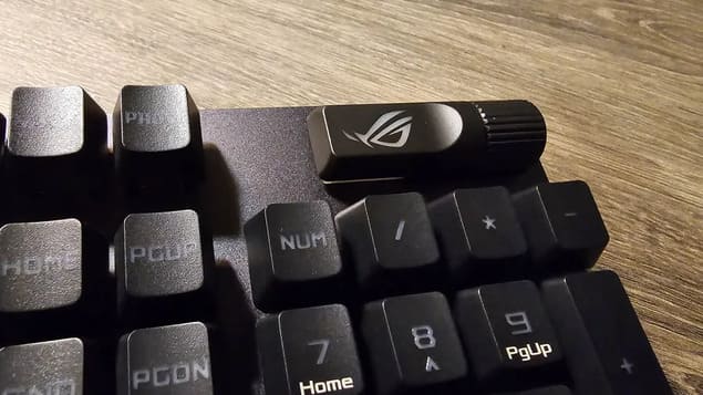 Функциональная кнопка и колесо Asus ROG Strix Scope II RX