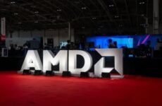 Большие буквы AMD на презентации