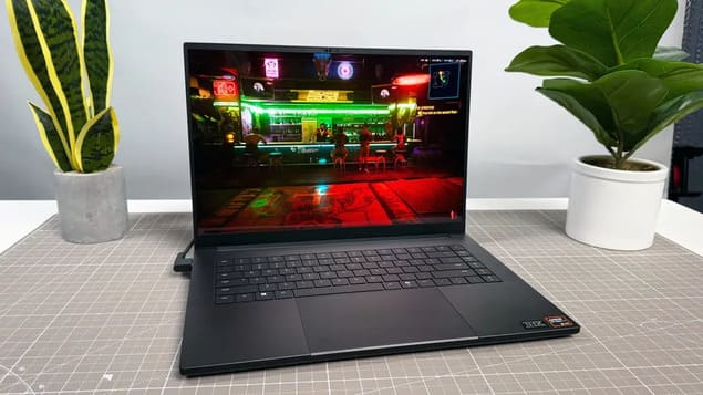 Игровой ноутбук с видеокартой RTX 5090