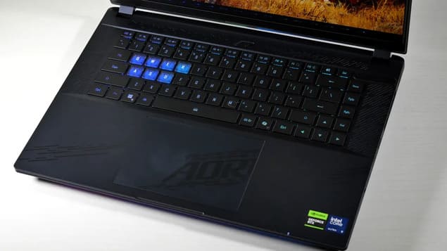 Клавиатура Gigabyte Aorus Master 16 (2025)