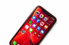 iPhone XR (Красный)