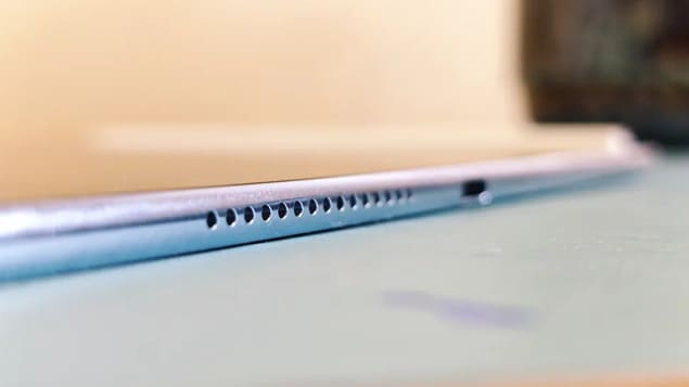 Динамики и порт Huawei MatePad Pro Max 2026 на тонком корпусе