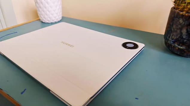 Задняя панель Huawei MatePad Pro Max 2026 с основной камерой