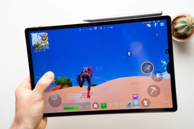 Игра Fortnite на Lenovo Idea Tab Pro Gen 2
