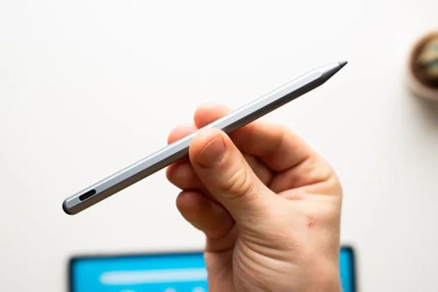Стилус Lenovo Tab Pen Plus для Lenovo Idea Tab Pro Gen 2 крупным планом
